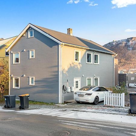 Luxury Apartement Close To City Centre With Free Parking Tromsø Exteriör bild