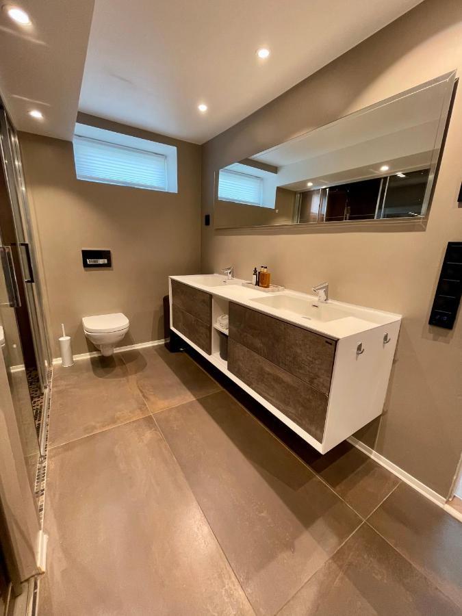 Luxury Apartement Close To City Centre With Free Parking Tromsø Exteriör bild